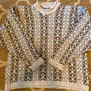 100% Wool Irish Hillwalker Crewneck XL